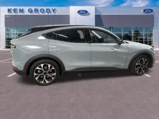 Ford Mustang Mach-E 2024 AWD Select 4dr SUV