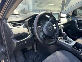 Toyota RAV4 2019 AWD XLE 4dr SUV