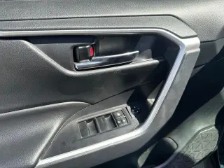 Toyota RAV4 2019 AWD XLE 4dr SUV