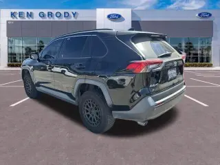 Toyota RAV4 2019 AWD XLE 4dr SUV