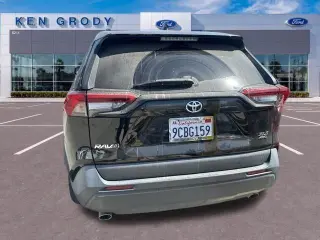 Toyota RAV4 2019 AWD XLE 4dr SUV