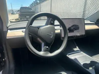 Tesla Model 3 2022 AWD Long Range 4dr Sedan
