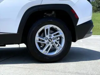Hyundai TUCSON 2026 AWD SE 4dr SUV