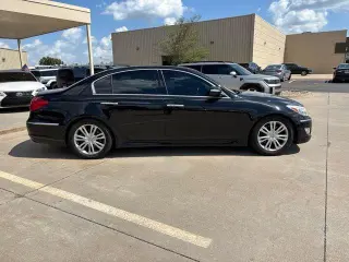 Hyundai Genesis 2013 3.8L 4dr Sedan