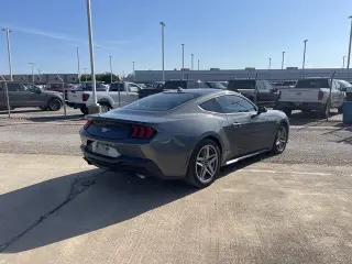 Ford Mustang 2024 EcoBoost 2dr Fastback