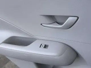 Hyundai KONA 2024 SE 4dr Crossover