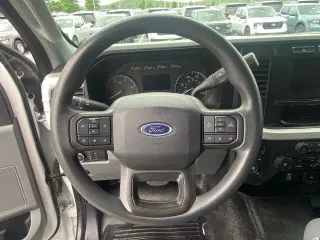 Ford F-250 Super Duty 2023 4x4 King Ranch 4dr Crew Cab 6.8 ft. SB Pickup
