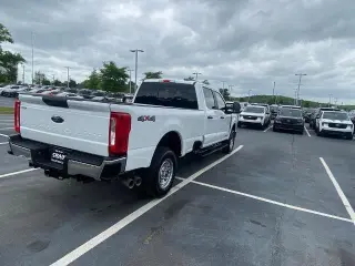 Ford F-250 Super Duty 2023 4x4 King Ranch 4dr Crew Cab 6.8 ft. SB Pickup