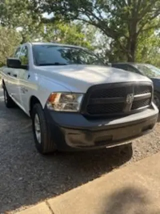 Ram 1500 Classic 2020 4x2 Express 4dr Quad Cab 6.3 ft. SB Pickup