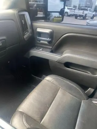 Chevrolet Silverado 2500HD 2015 4x4 LTZ 4dr Crew Cab SB