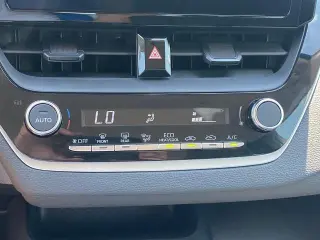 Toyota Corolla Hybrid 2024 SE 4dr Sedan