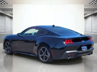 Ford Mustang 2024 EcoBoost 2dr Fastback