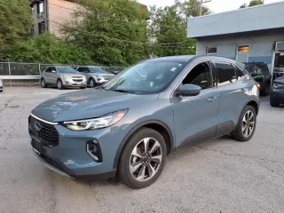 Ford Escape 2023 AWD Platinum 4dr SUV