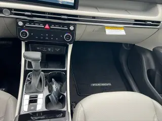 Hyundai TUCSON 2026 SEL Premium 4dr SUV