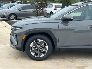 Hyundai TUCSON 2026 SEL Premium 4dr SUV