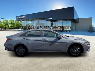 Hyundai ELANTRA 2026 SEL Sport 4dr Sedan