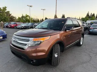 Ford Explorer 2012 AWD XLT 4dr SUV