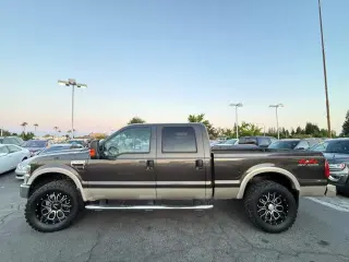 Ford F-250 Super Duty 2009 4x4 FX4 4dr Crew Cab 8 ft. LB Pickup