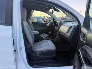 Chevrolet Colorado 2019 4x2 Work Truck 4dr Crew Cab 5 ft. SB