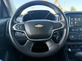 Chevrolet Colorado 2019 4x2 Work Truck 4dr Crew Cab 5 ft. SB