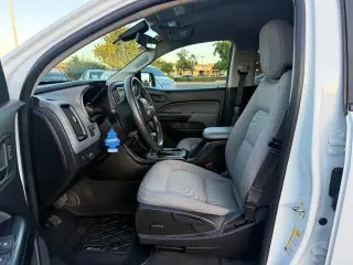 Chevrolet Colorado 2019 4x2 Work Truck 4dr Crew Cab 5 ft. SB