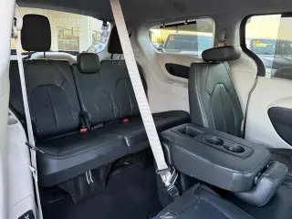 Chrysler Pacifica 2017 Touring-L Plus 4dr Mini-Van