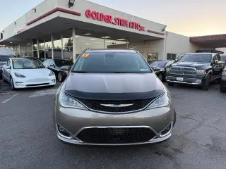 Chrysler Pacifica 2017 Touring-L Plus 4dr Mini-Van