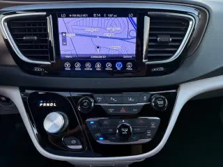 Chrysler Pacifica 2017 Touring-L Plus 4dr Mini-Van