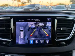 Chrysler Pacifica 2017 Touring-L Plus 4dr Mini-Van