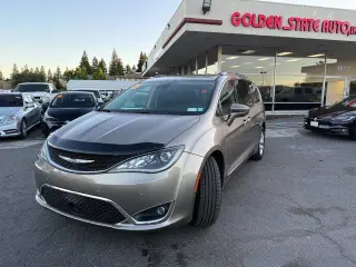Chrysler Pacifica 2017 Touring-L Plus 4dr Mini-Van