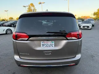 Chrysler Pacifica 2017 Touring-L Plus 4dr Mini-Van