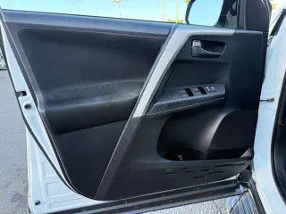 Toyota RAV4 2015 LE 4dr SUV
