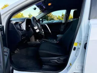 Toyota RAV4 2015 LE 4dr SUV