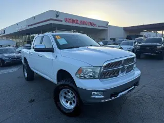 Ram 1500 2011 4x4 ST 4dr Crew Cab 5.5 ft. SB Pickup