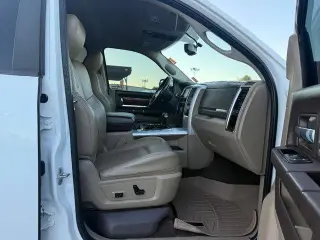 Ram 1500 2011 4x4 ST 4dr Crew Cab 5.5 ft. SB Pickup
