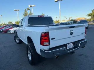 Ram 1500 2011 4x4 ST 4dr Crew Cab 5.5 ft. SB Pickup