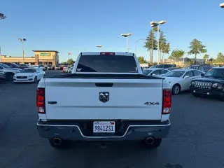 Ram 1500 2011 4x4 ST 4dr Crew Cab 5.5 ft. SB Pickup