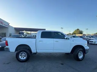 Ram 1500 2011 4x4 ST 4dr Crew Cab 5.5 ft. SB Pickup