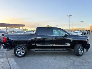 Chevrolet Silverado 1500 2015 4x4 High Country 4dr Crew Cab 5.8 ft. SB