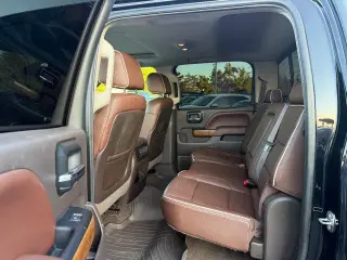 Chevrolet Silverado 1500 2015 4x4 High Country 4dr Crew Cab 5.8 ft. SB