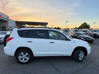 Toyota RAV4 2008 4x4 Base 4dr SUV