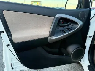 Toyota RAV4 2008 4x4 Base 4dr SUV