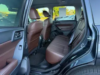 Subaru Forester 2017 AWD 2.5i Touring 4dr Wagon