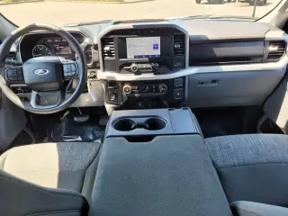 Ford F-150 2023 4x4 Platinum 4dr SuperCrew 5.5 ft. SB