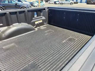 Ford F-150 2023 4x4 Platinum 4dr SuperCrew 5.5 ft. SB