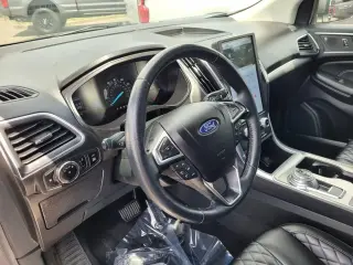Ford Edge 2023 AWD Titanium 4dr Crossover
