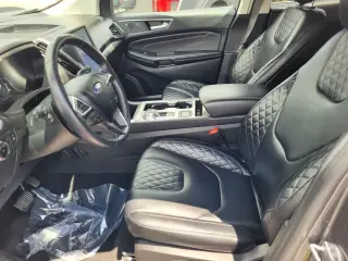 Ford Edge 2023 AWD Titanium 4dr Crossover