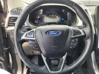 Ford Edge 2023 AWD Titanium 4dr Crossover