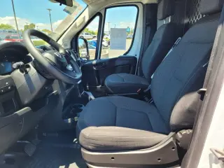 Ram ProMaster 2025 Tradesman 2500 136 WB 3dr Low Roof Cargo Van w/o Passenger Seat