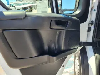 Ram ProMaster 2025 Tradesman 2500 136 WB 3dr Low Roof Cargo Van w/o Passenger Seat